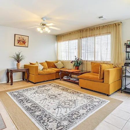 12 Mi To Energy Corridor Family Home With Grill!
